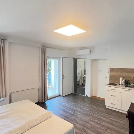 Zhang Apartment Graz