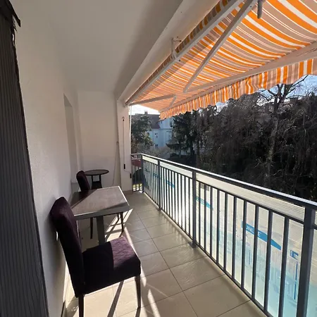 Zhang * Štýrský Hradec